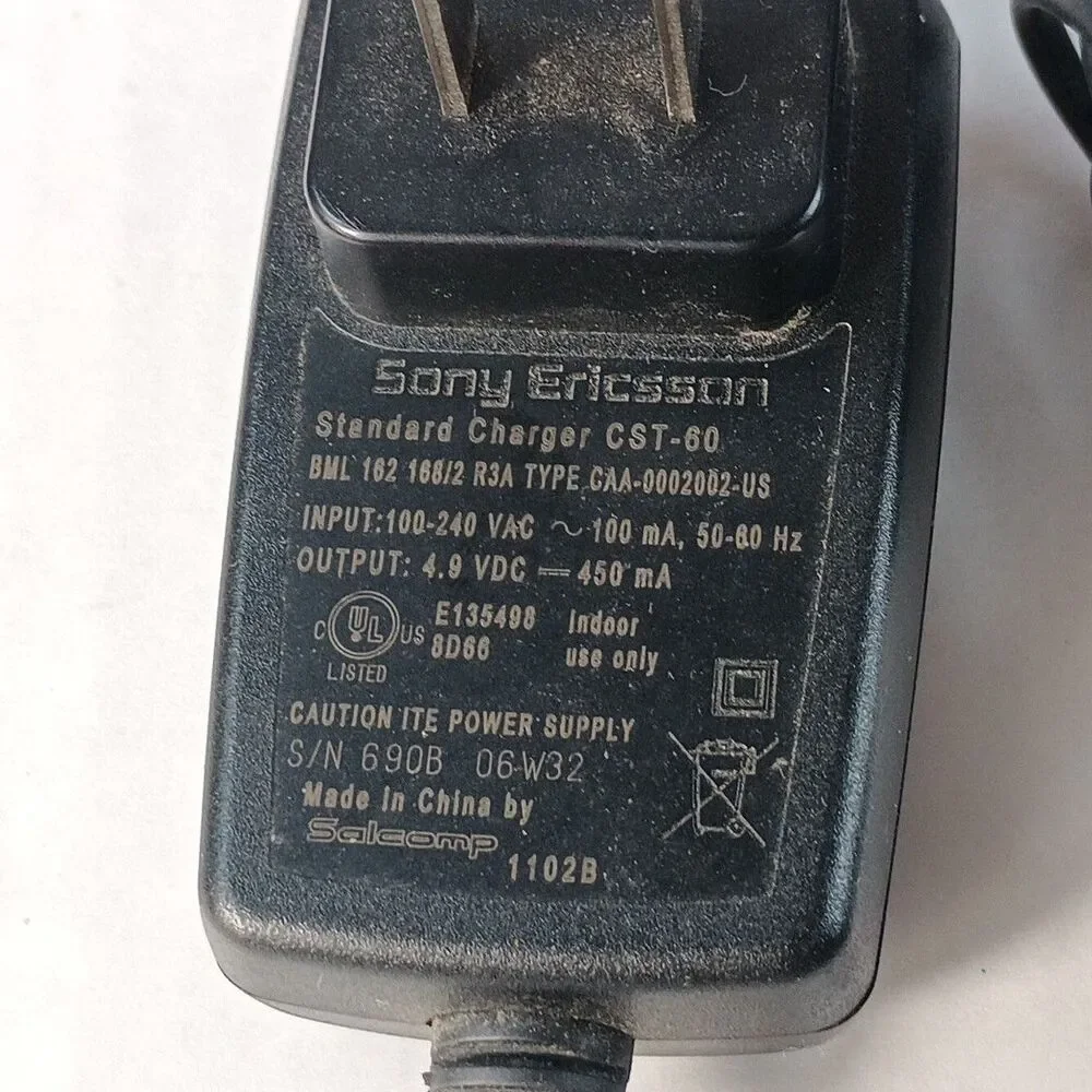Legacy Sony Ericsson CST-60 AC Power Supply Charger 4.9VDC 450mA Untested